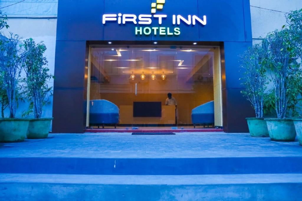 First Inn Hotel